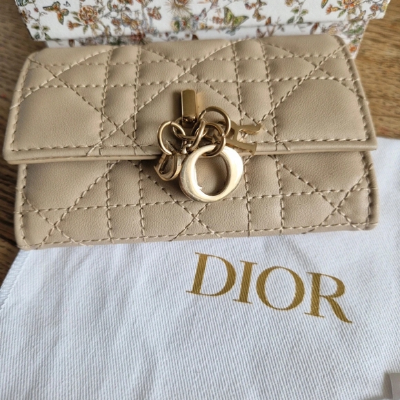 DIOR Glycine Wallet - Picture 1 of 5